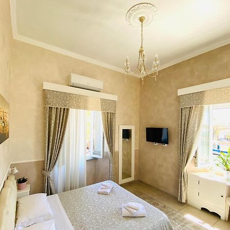 Domus Valadier B&B Guesthouse Φιουμιτσίνο Εξωτερικό φωτογραφία
