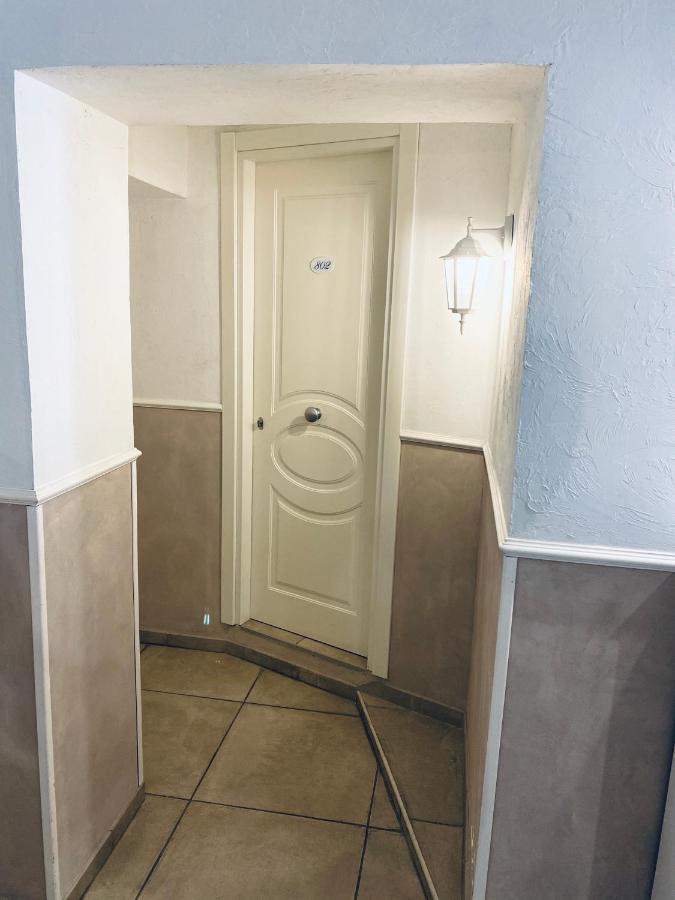 Domus Valadier B&B Guesthouse Φιουμιτσίνο Εξωτερικό φωτογραφία