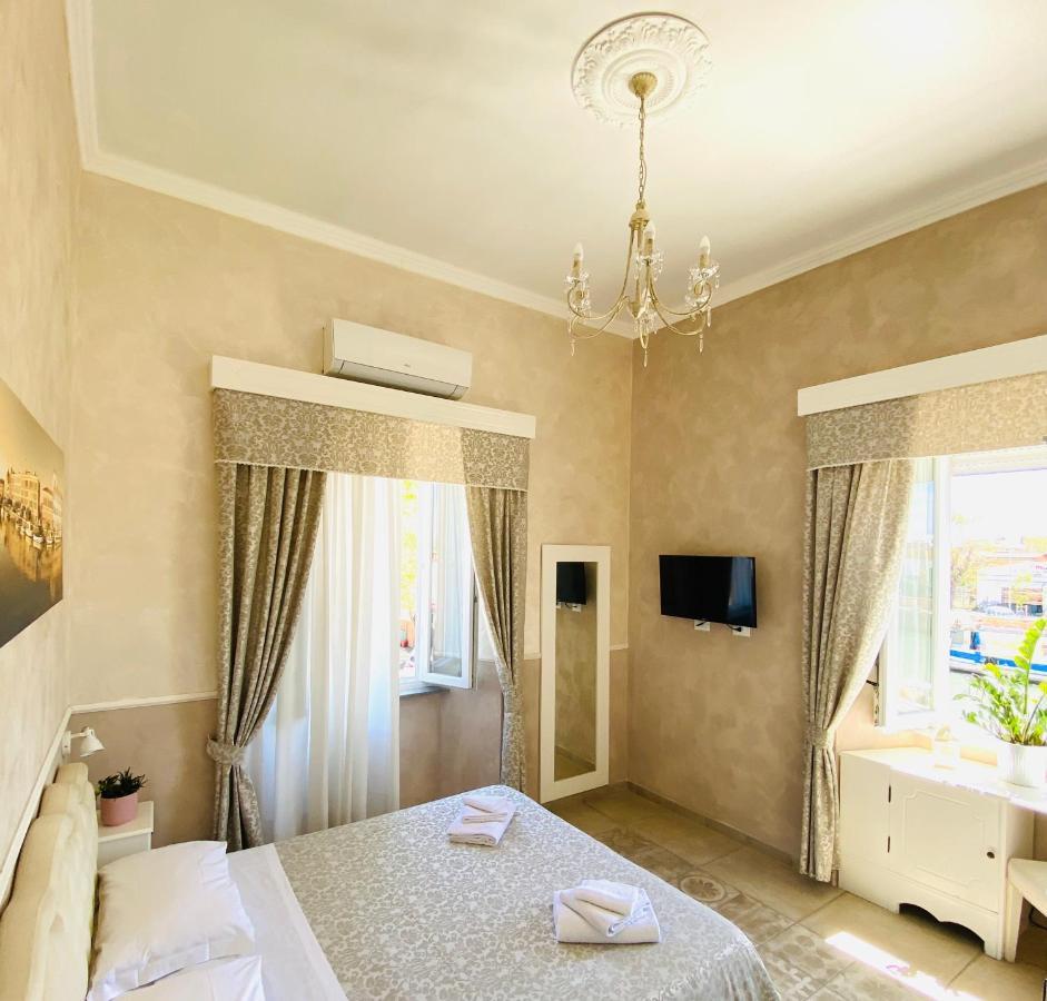 Domus Valadier B&B Guesthouse Φιουμιτσίνο Εξωτερικό φωτογραφία